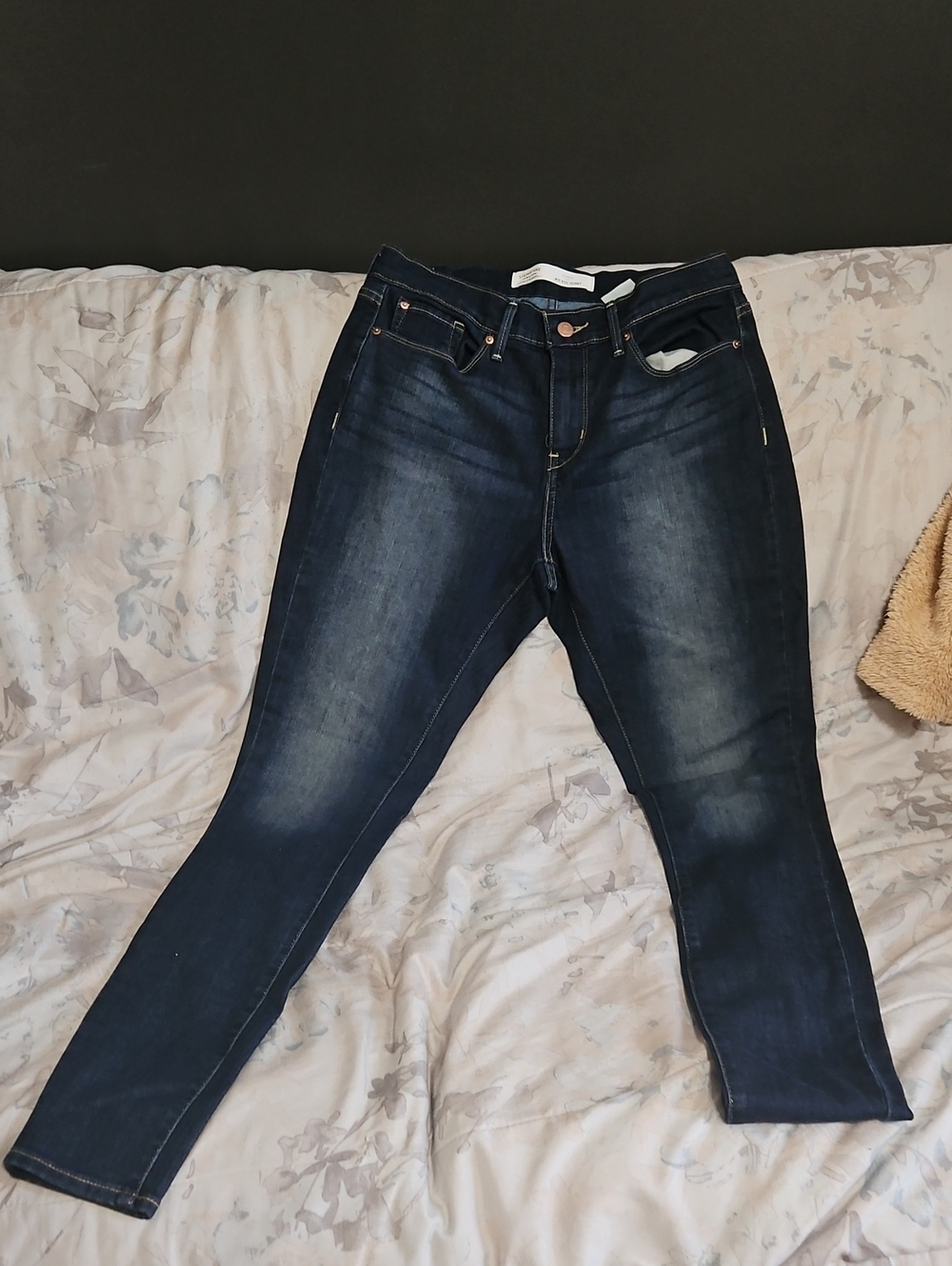 Signature by Levi Strauss Curvy Mid Rise Skinny Dark Blue Jeans